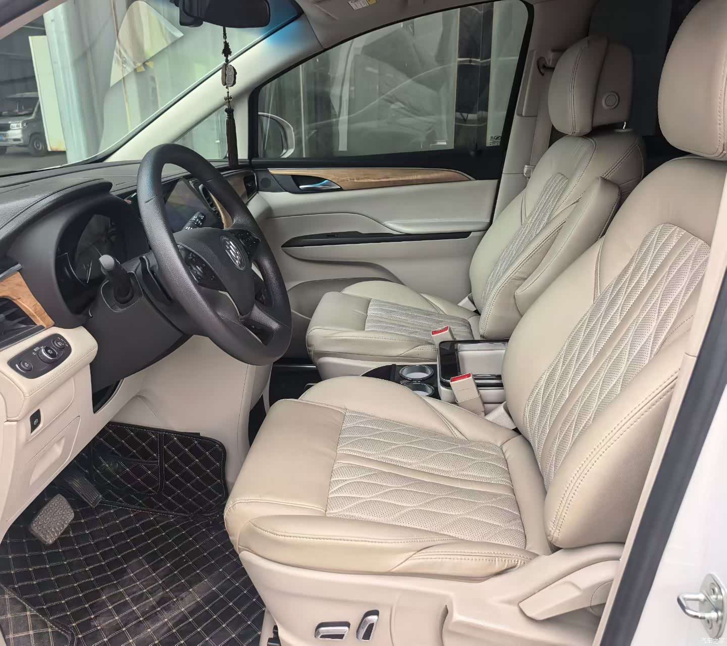 Buick GL8, 2019 все фото