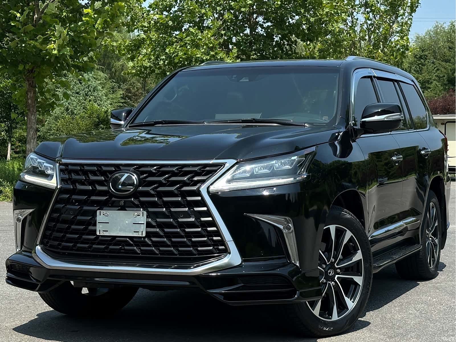 Lexus LX, 2022 1