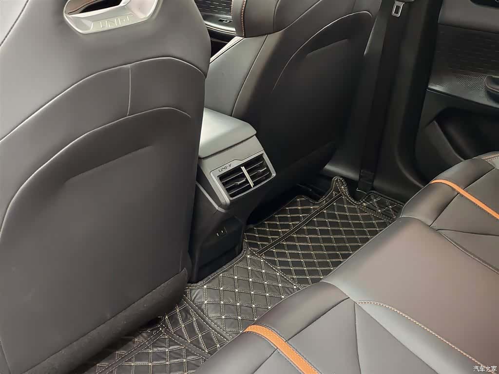 Changan UNI-V, 2024 9