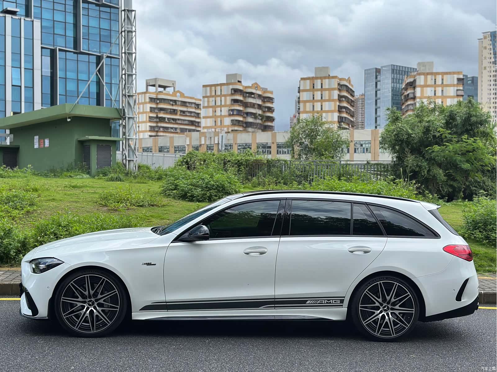 Mercedes-Benz C-Class, 2024 3