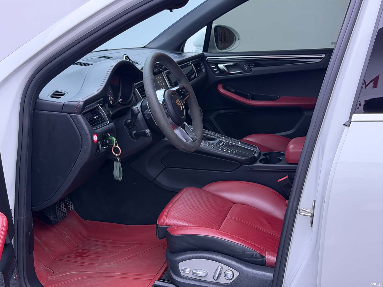 Porsche Macan, 2016 все фото