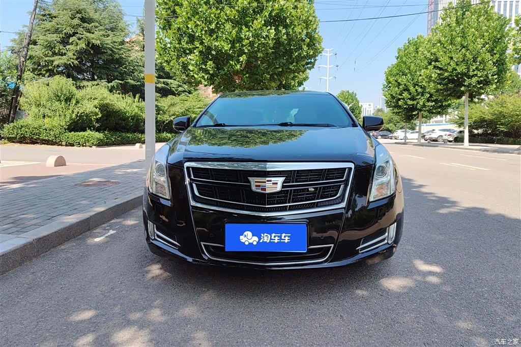 Cadillac XTS, 2016 2