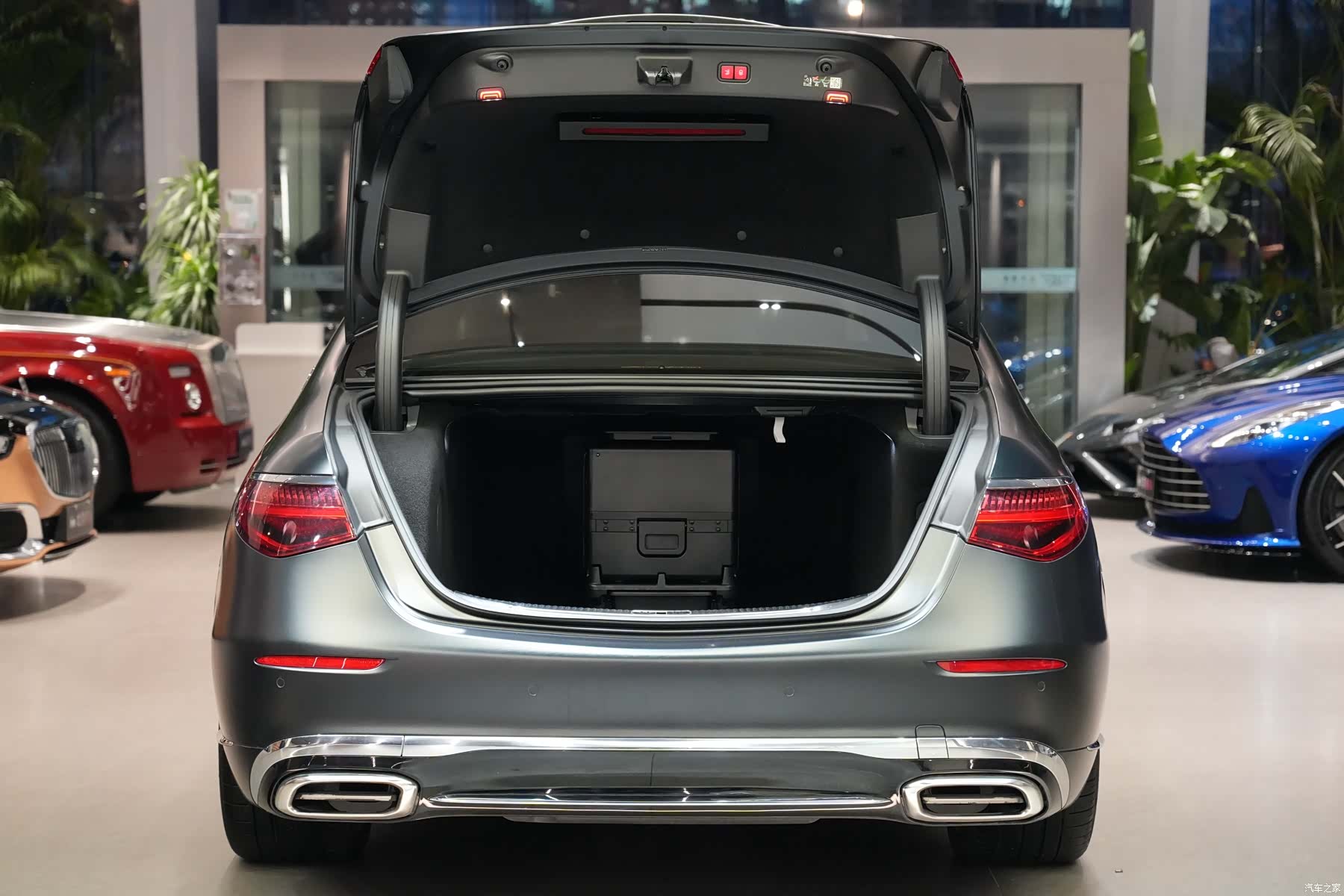Maybach S-Class, 2023 32