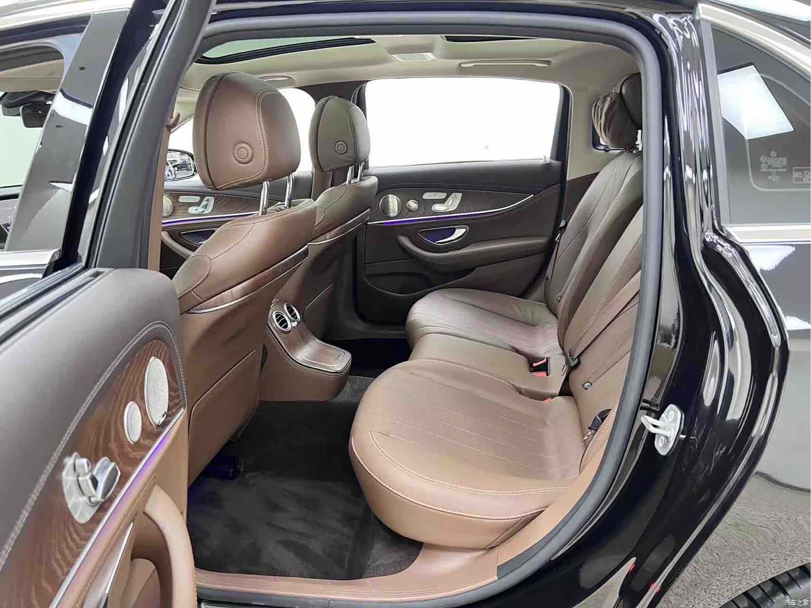 Mercedes-Benz E-Class, 2023 12