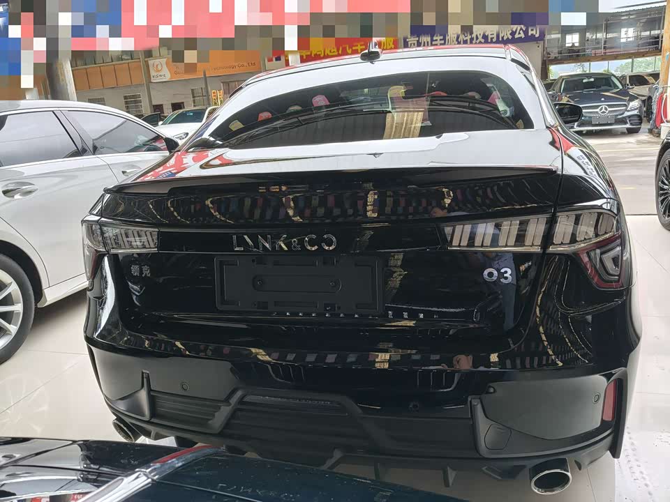 Lynk & Co 03