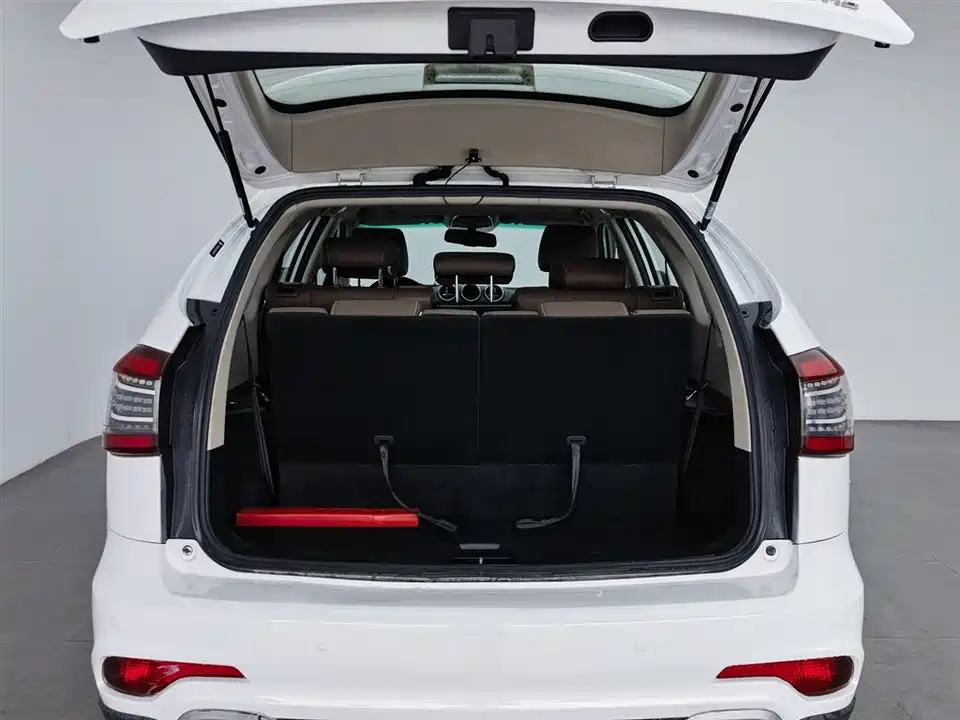 BYD S7