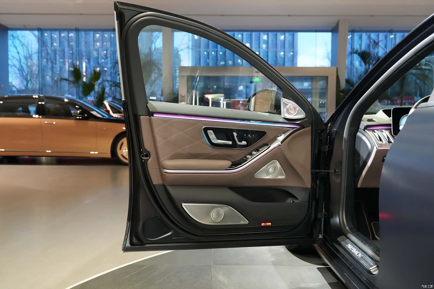 Maybach S-Class, 2023 9
