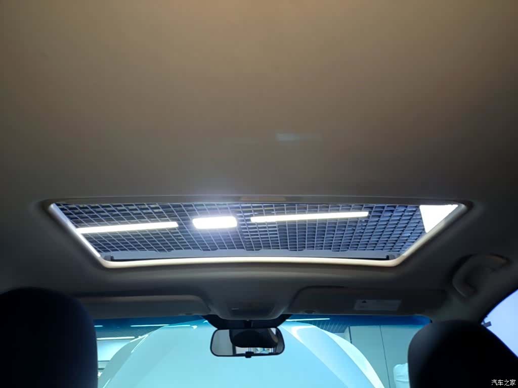 Wuling 560, 2017 18