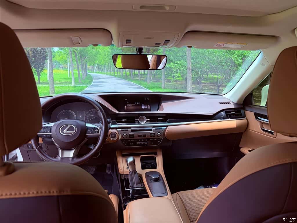 Lexus ES, 2016 7