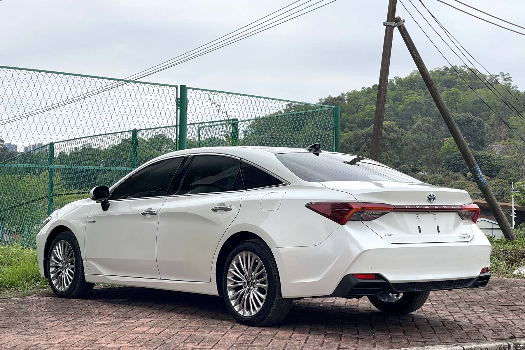 Toyota Avalon, 2021 все фото