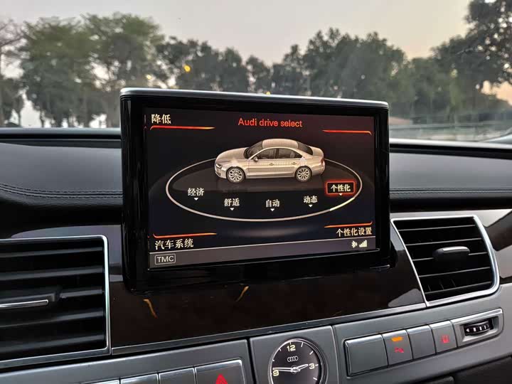 Audi A8 2014 A8 L 45 TFSI quattro Комфорт