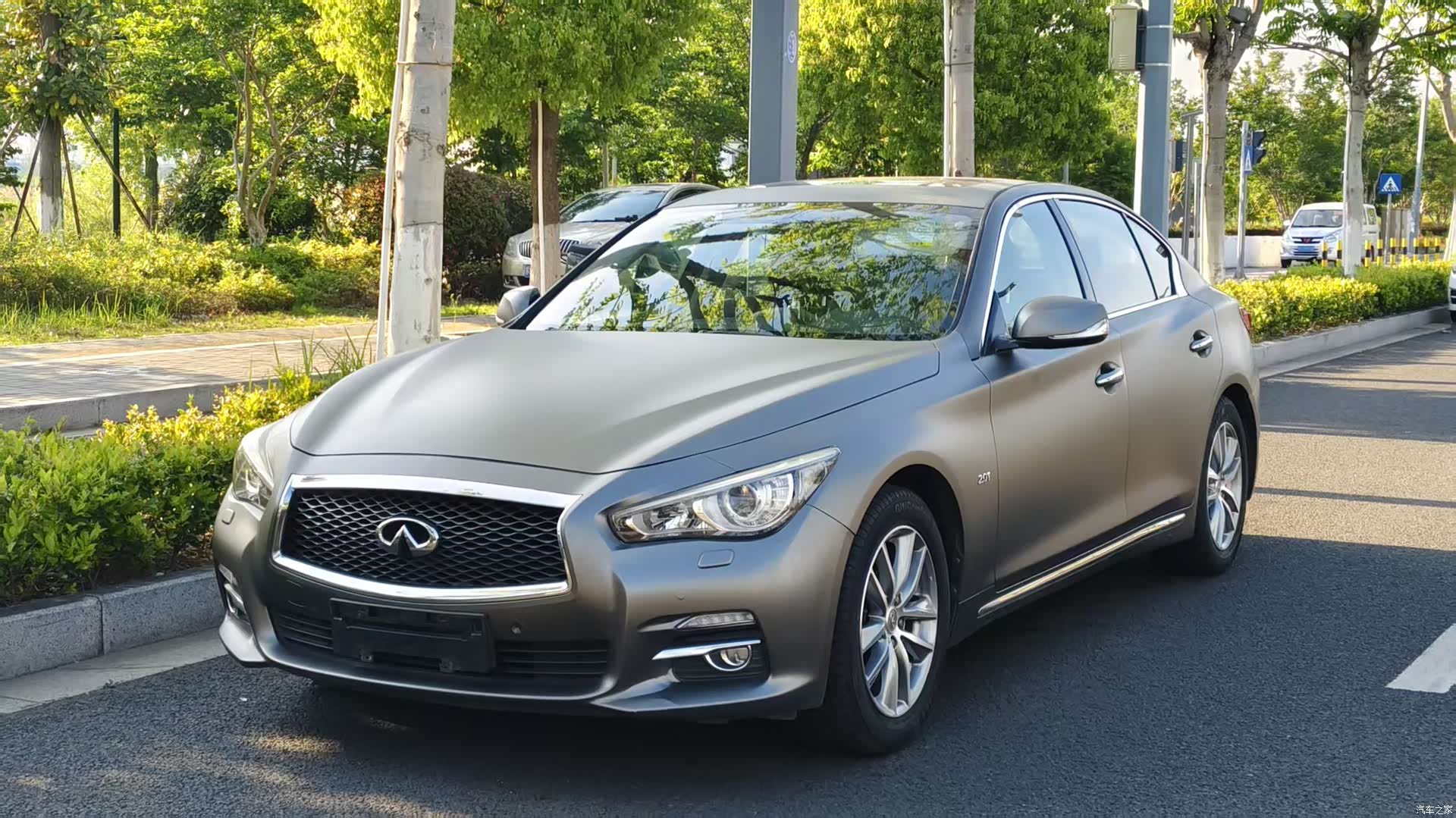 Infiniti Q50L
