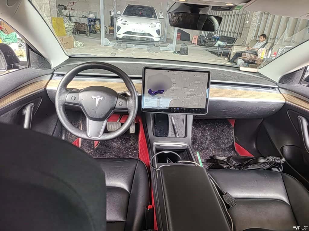 Tesla Model 3, 2023 10