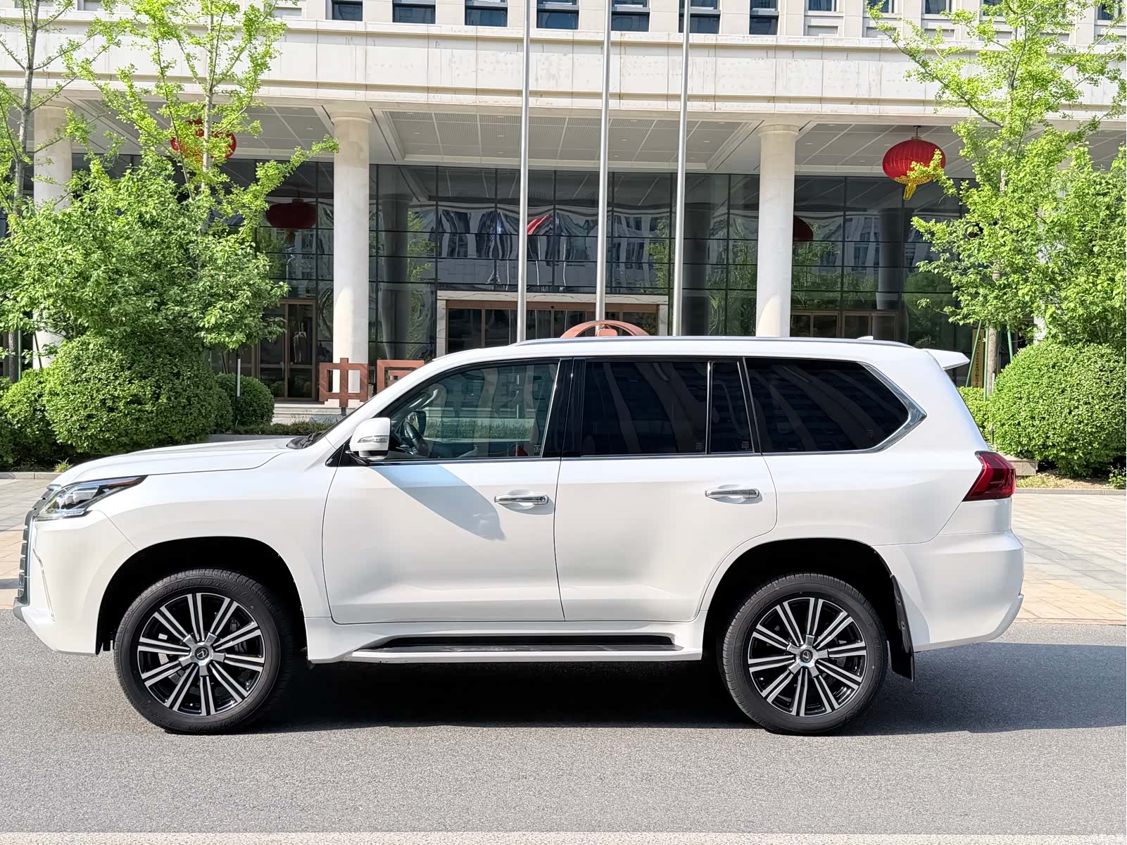 Lexus LX, 2019 11
