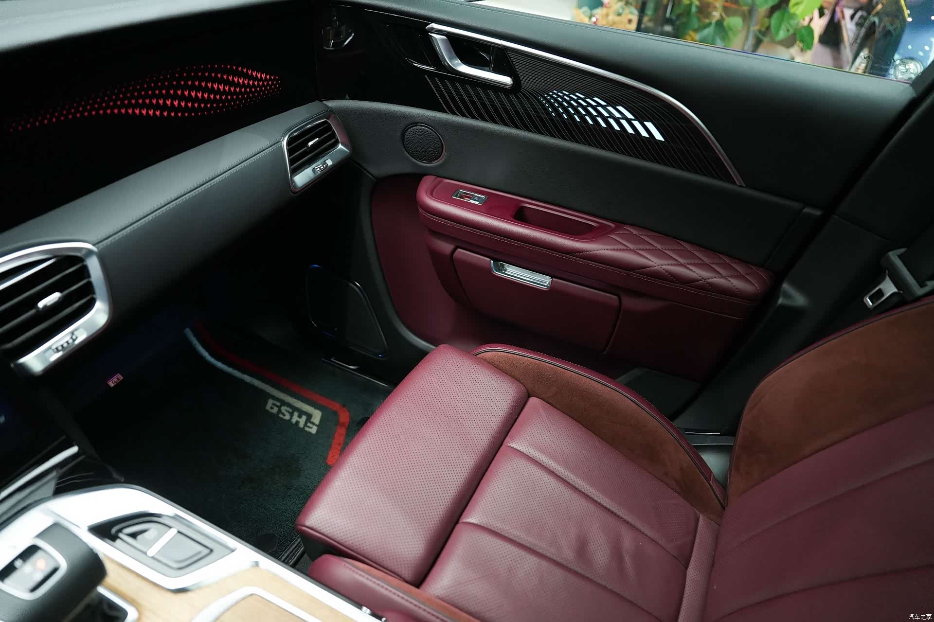 Hongqi E-HS9, 2022 16