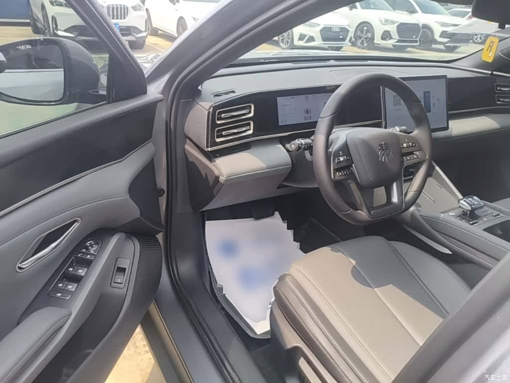BYD Qin, 2025 16