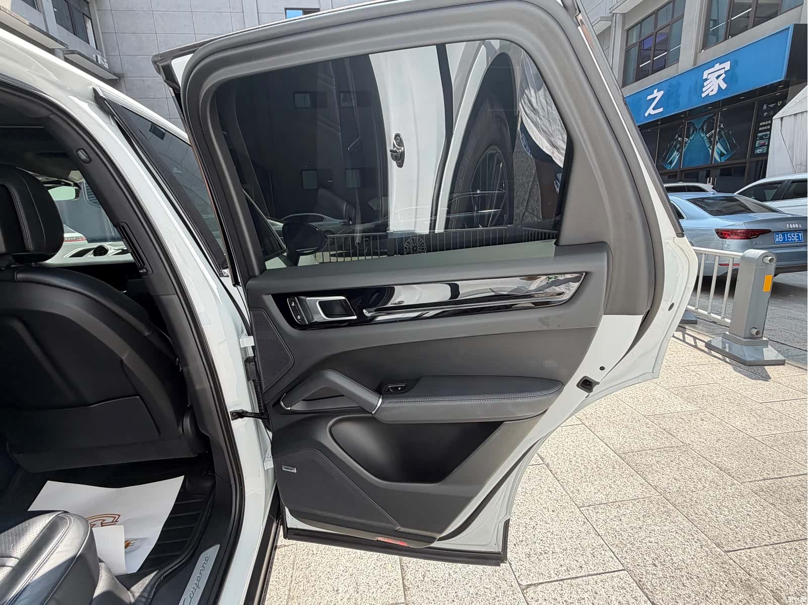 Porsche Cayenne, 2023 12