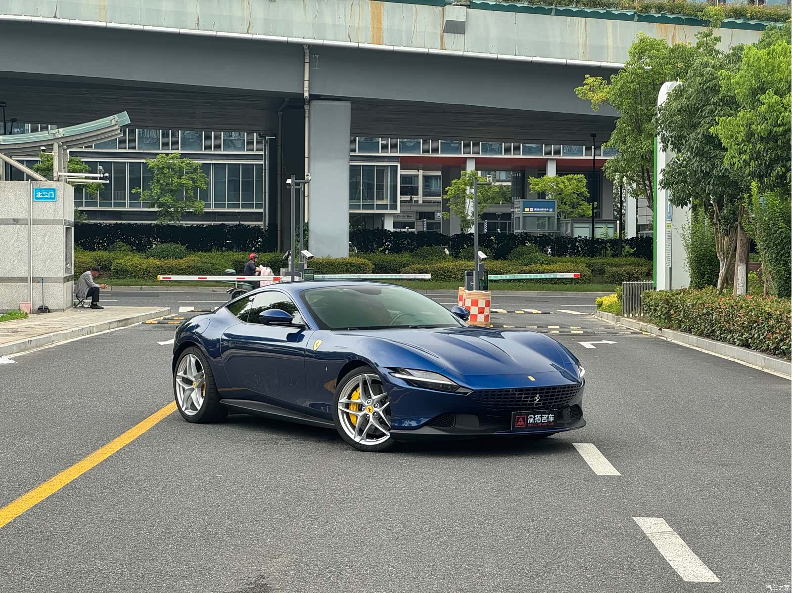 Ferrari Roma, 2022 3