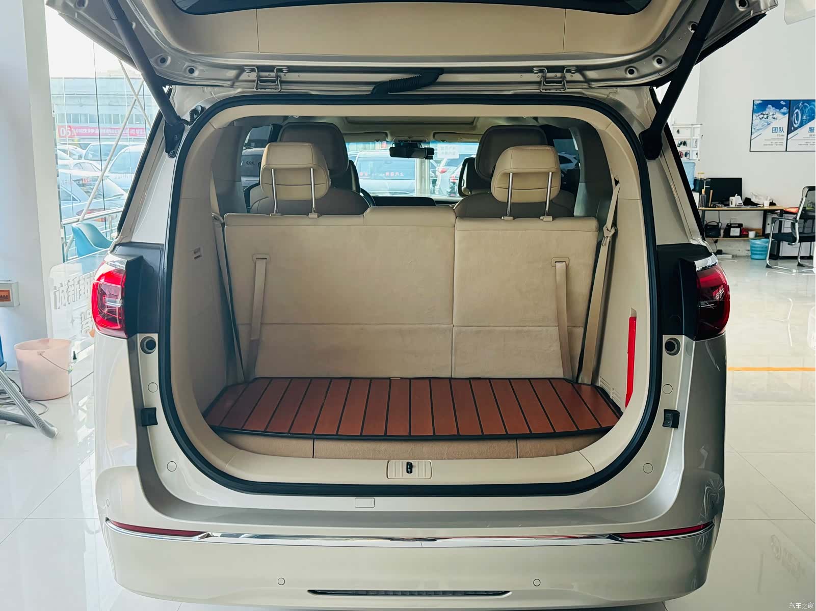 Buick GL8, 2023 все фото