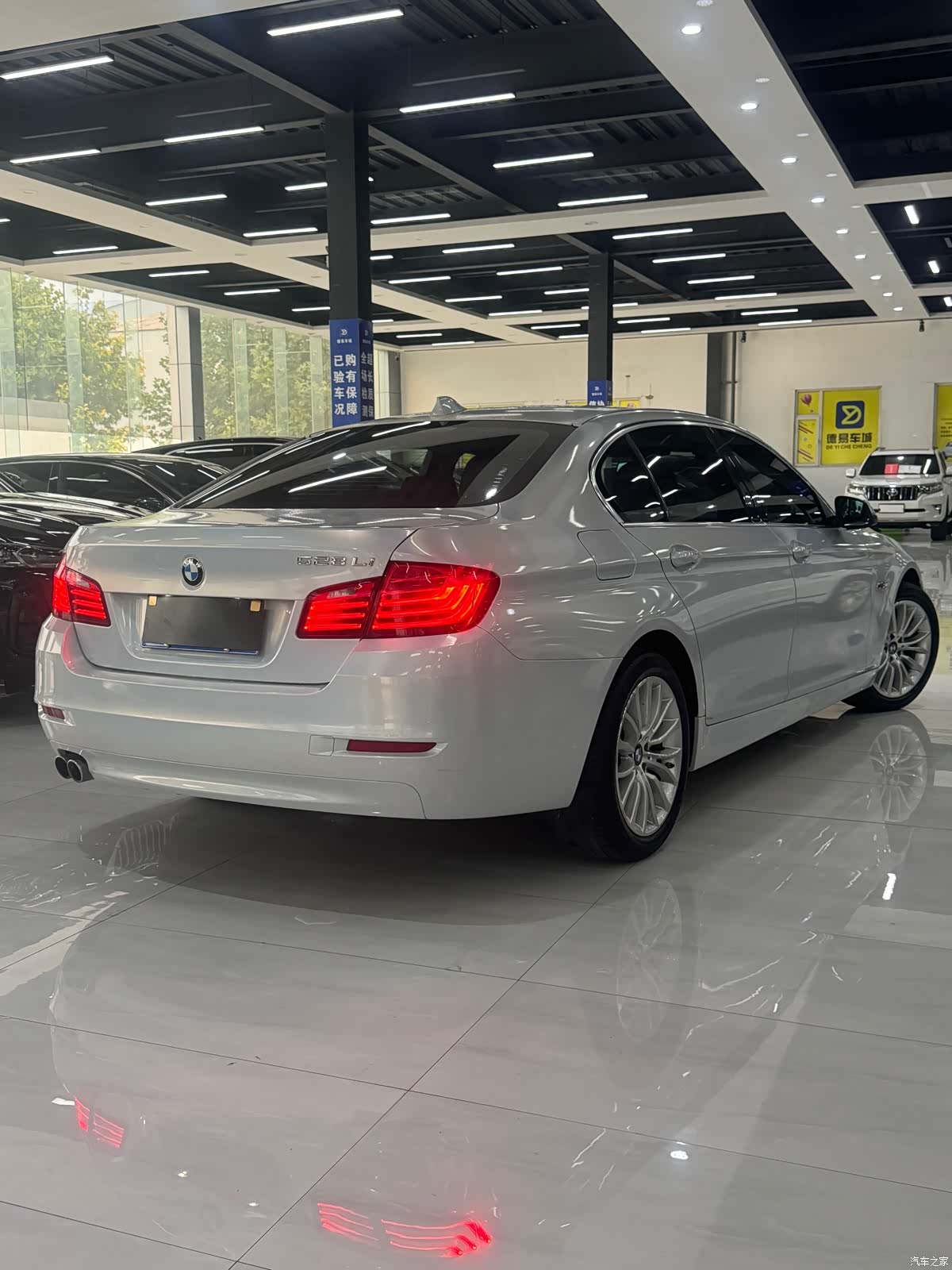 BMW 5 Series, 2015 все фото