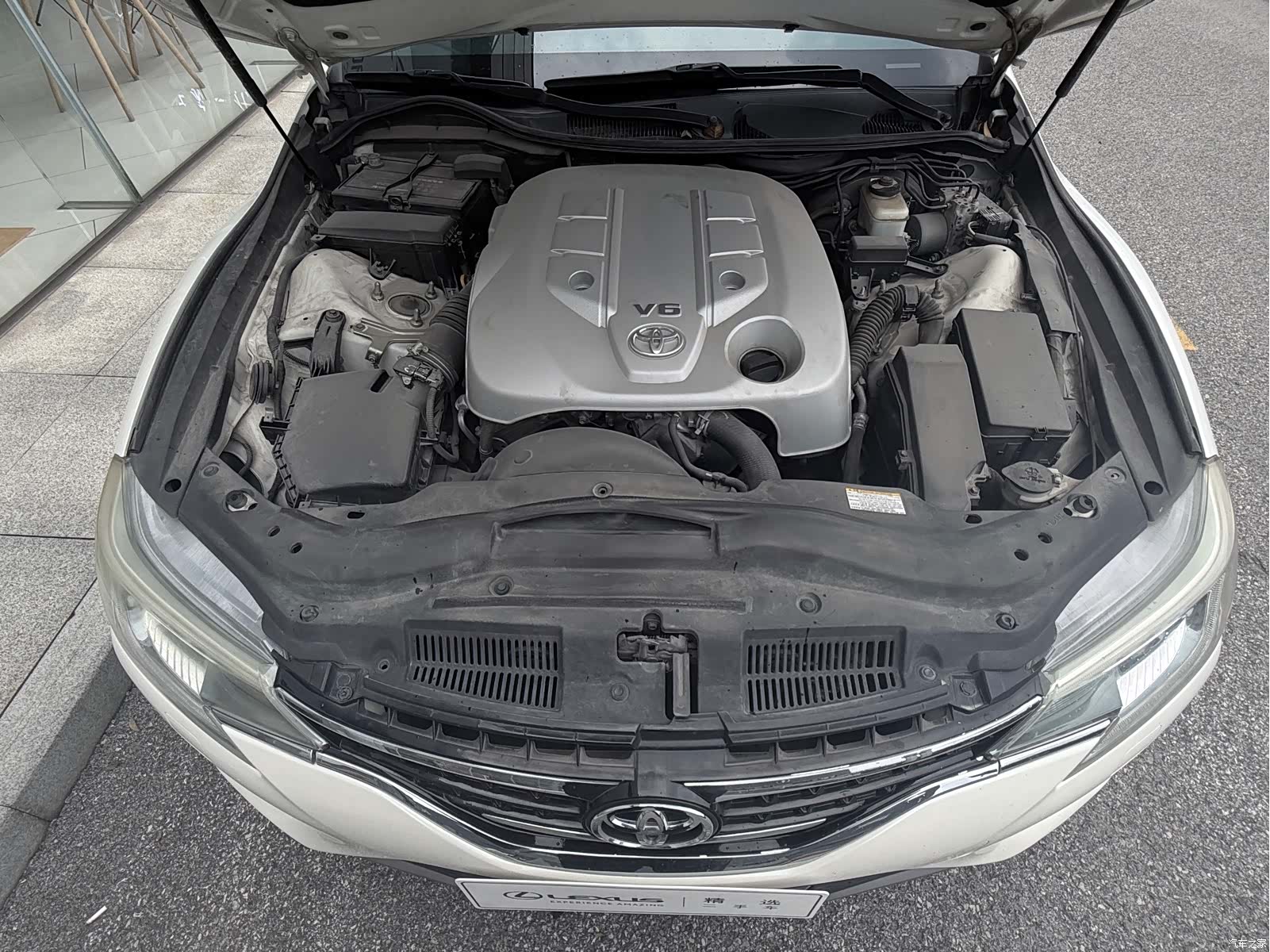 Toyota 2.5V, 2017 13