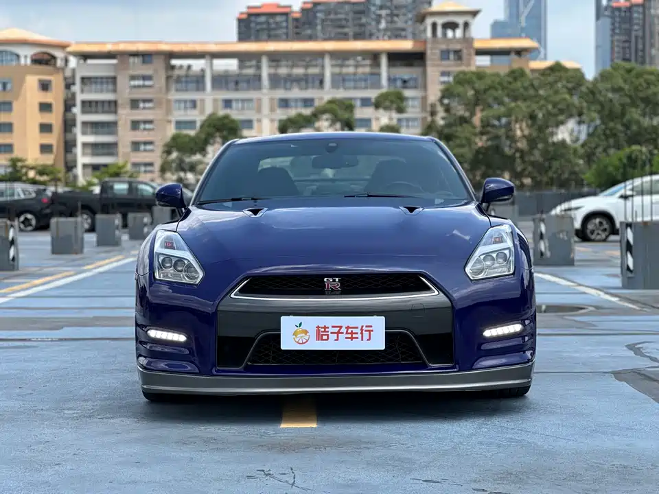 Nissan GT-R