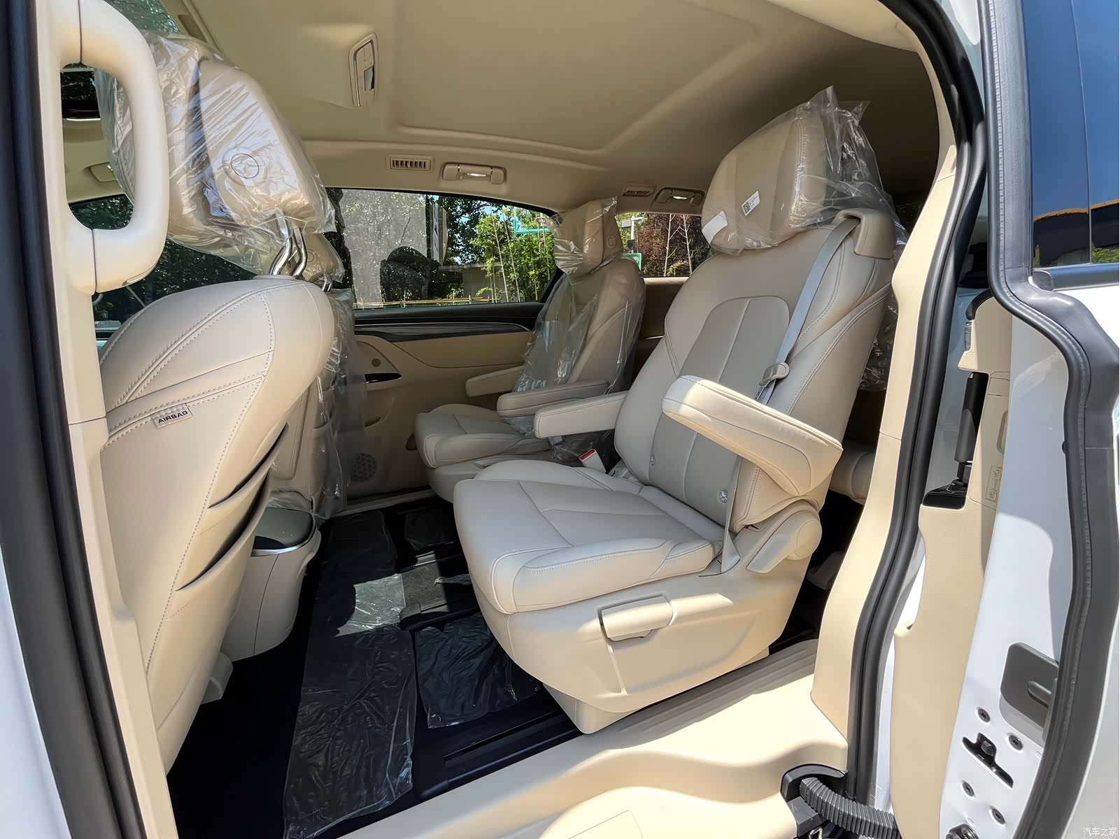 Buick GL8, 2025 13