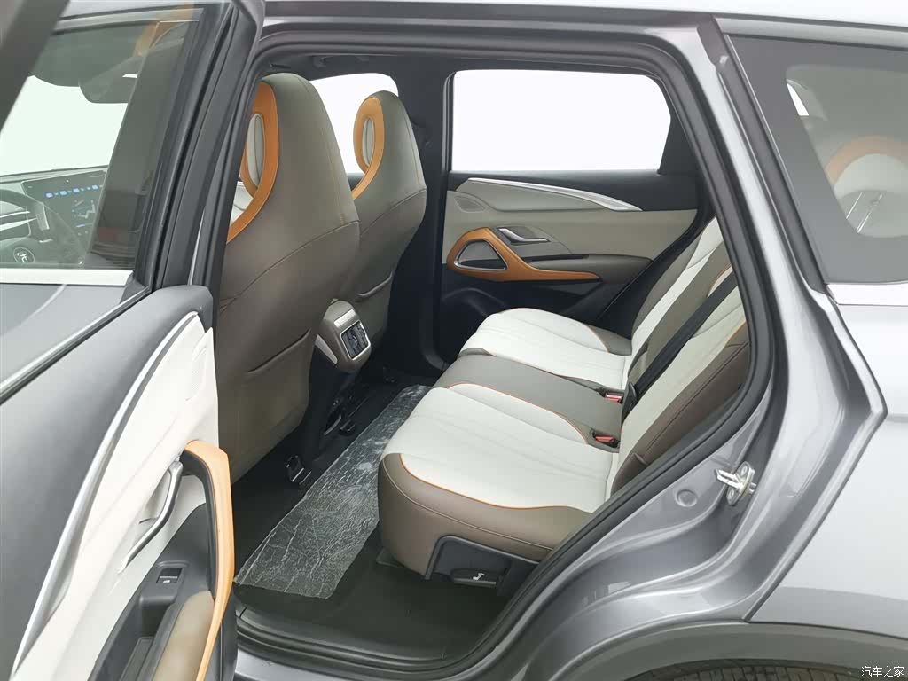 BYD Song, 2022 15
