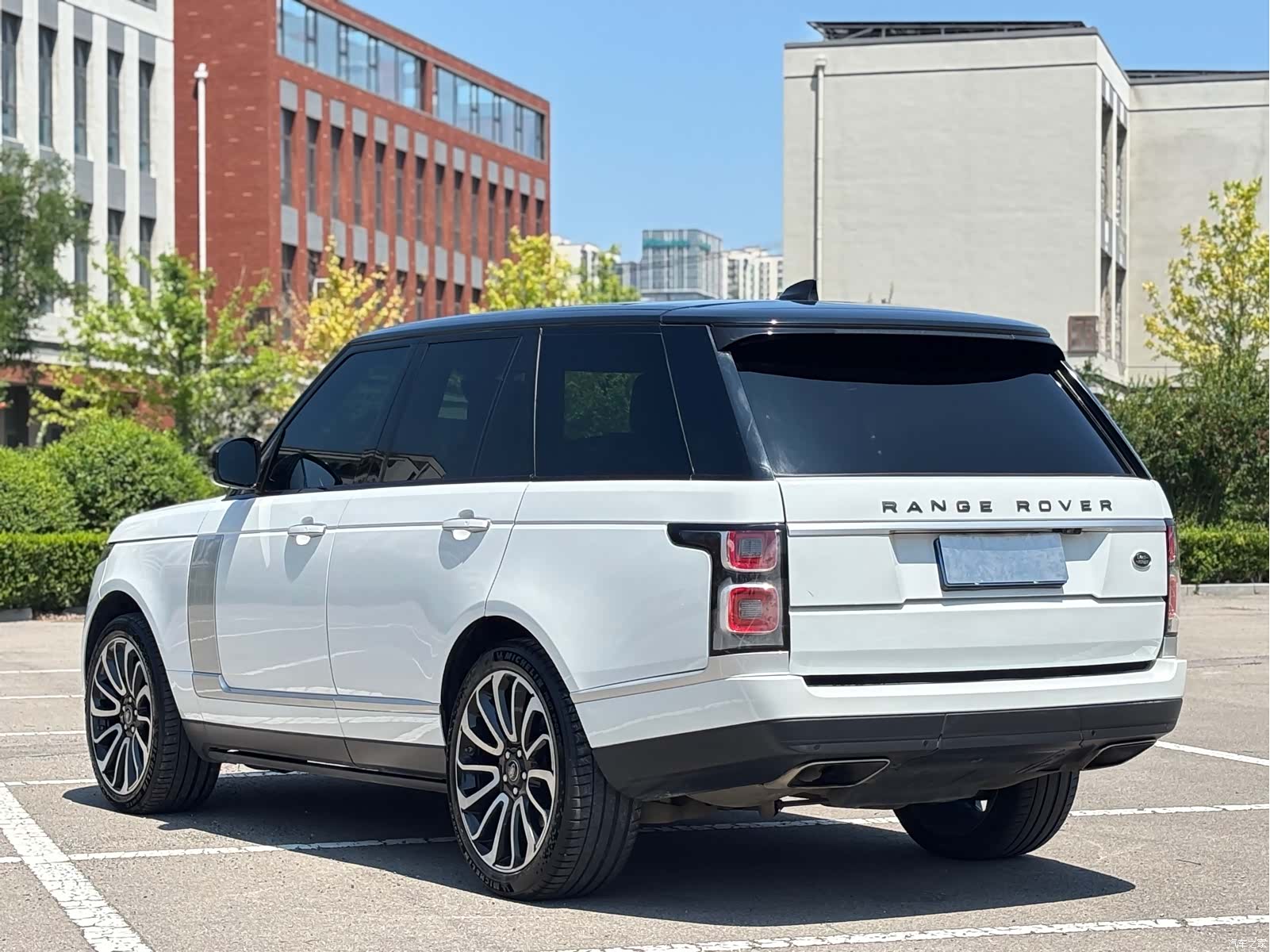 Land Rover Range Rover, 2019 11