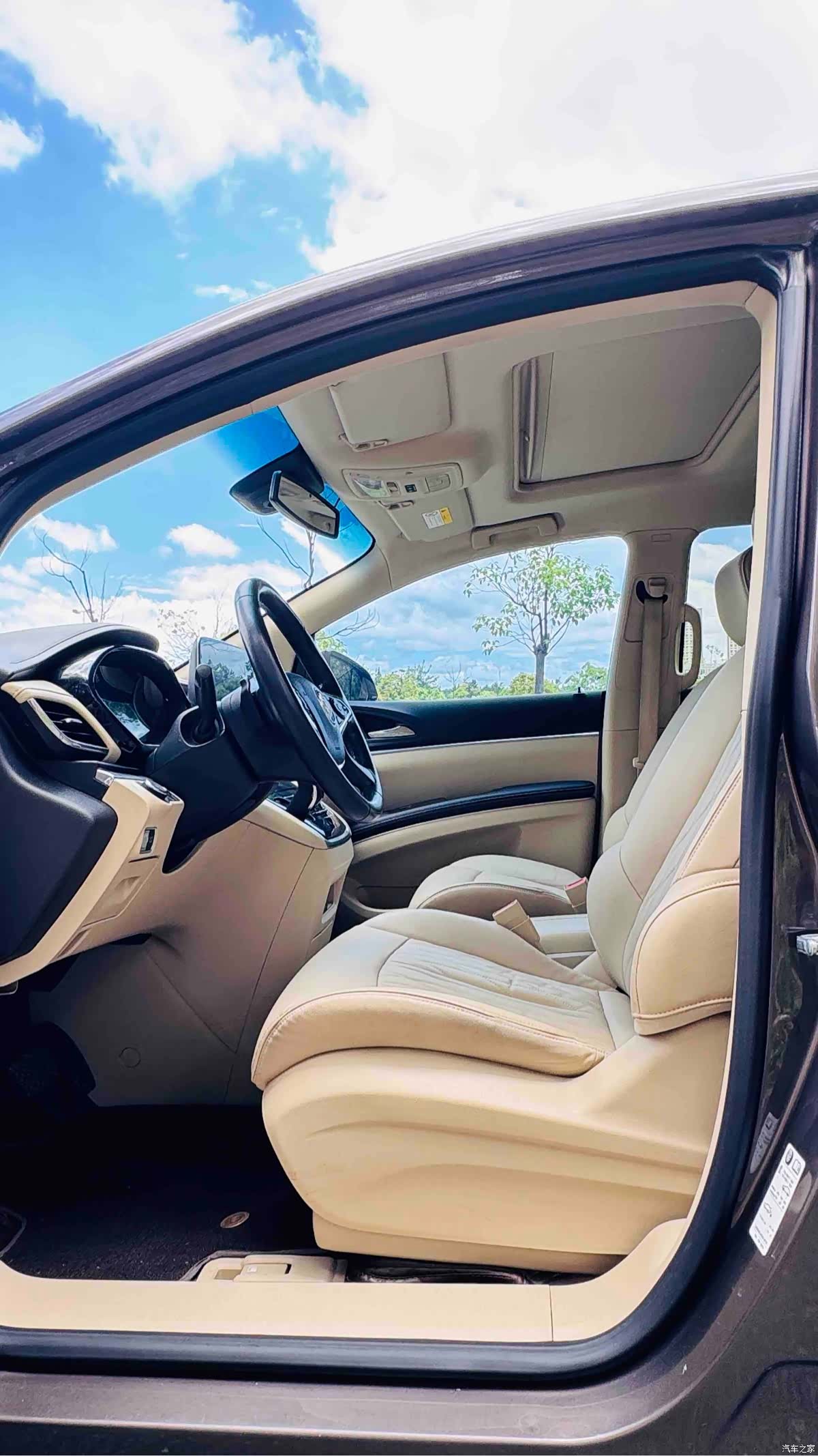 Buick GL8, 2023 9