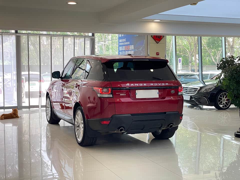 Land Rover Range Rover Sport Land Rover Range Rover Sport