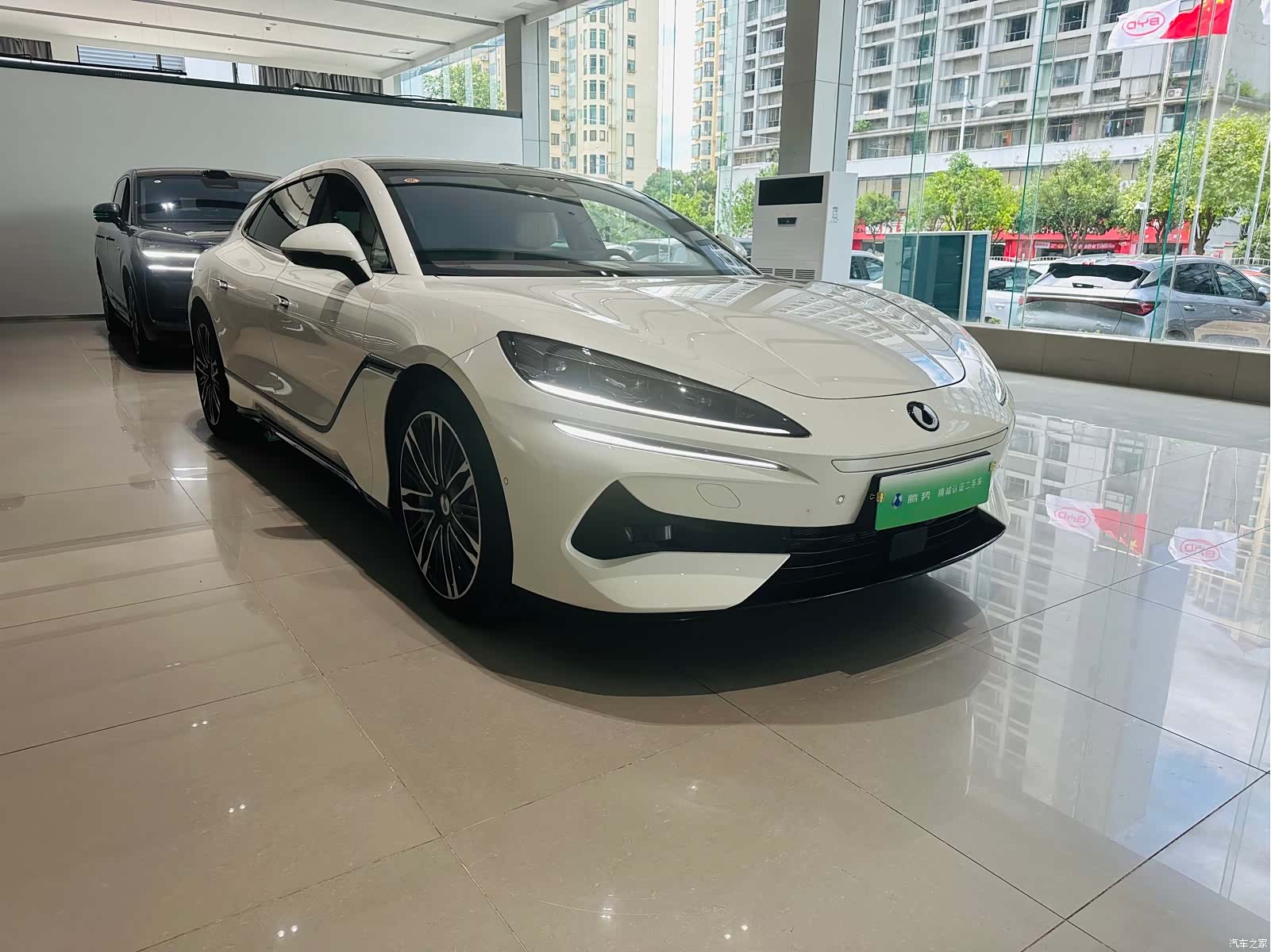 Denza Z9GT, 2025 3
