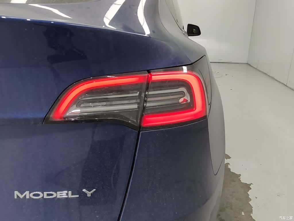 Tesla Model Y, 2023 8