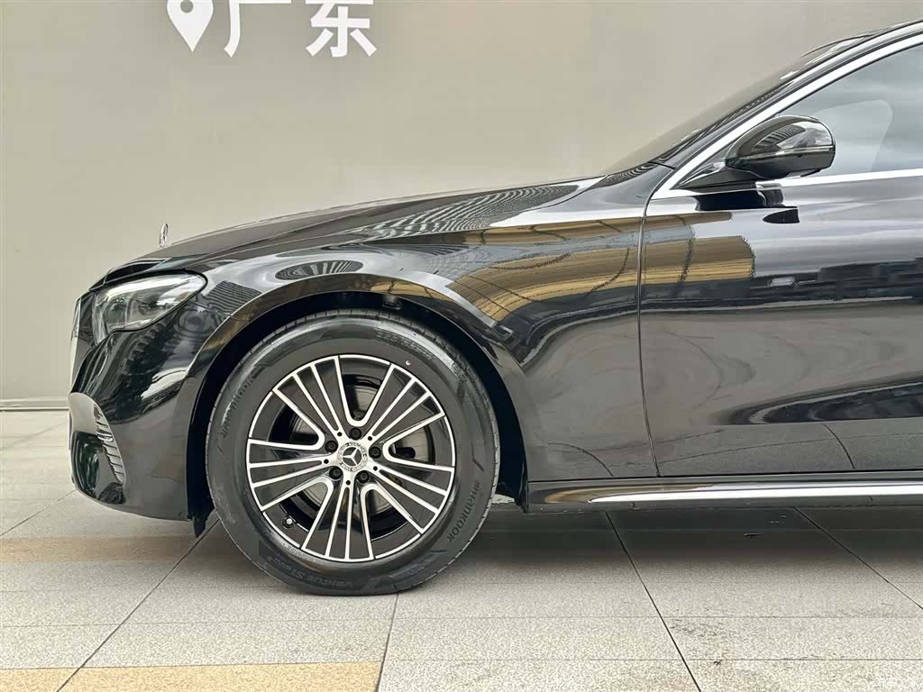 Mercedes-Benz E-Class, 2024 19