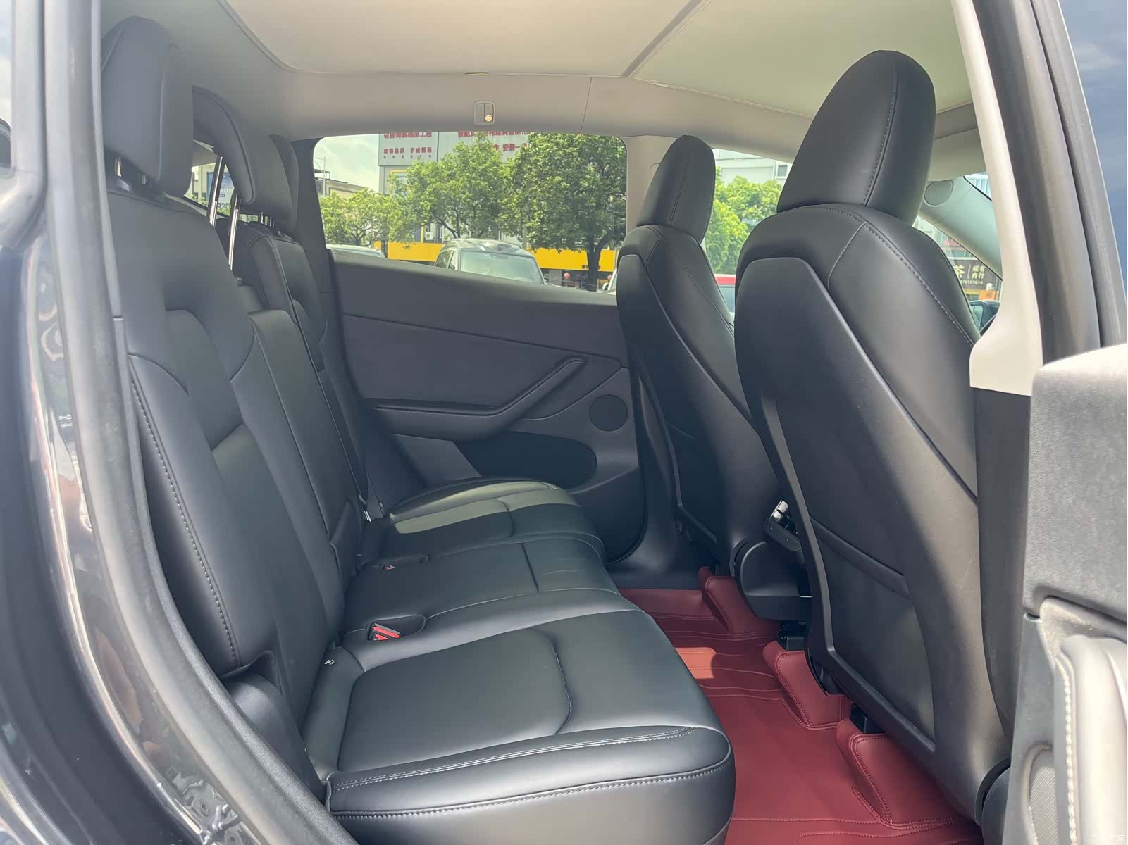 Tesla Model Y, 2024 12