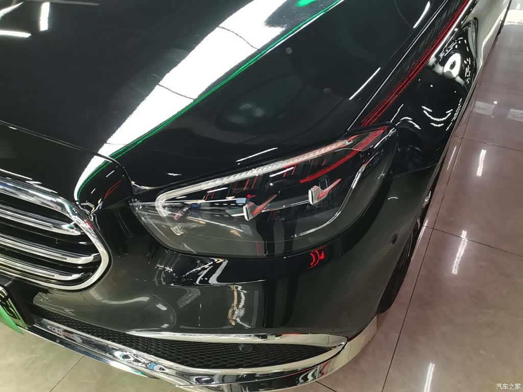 Mercedes-Benz E-Class, 2023 3
