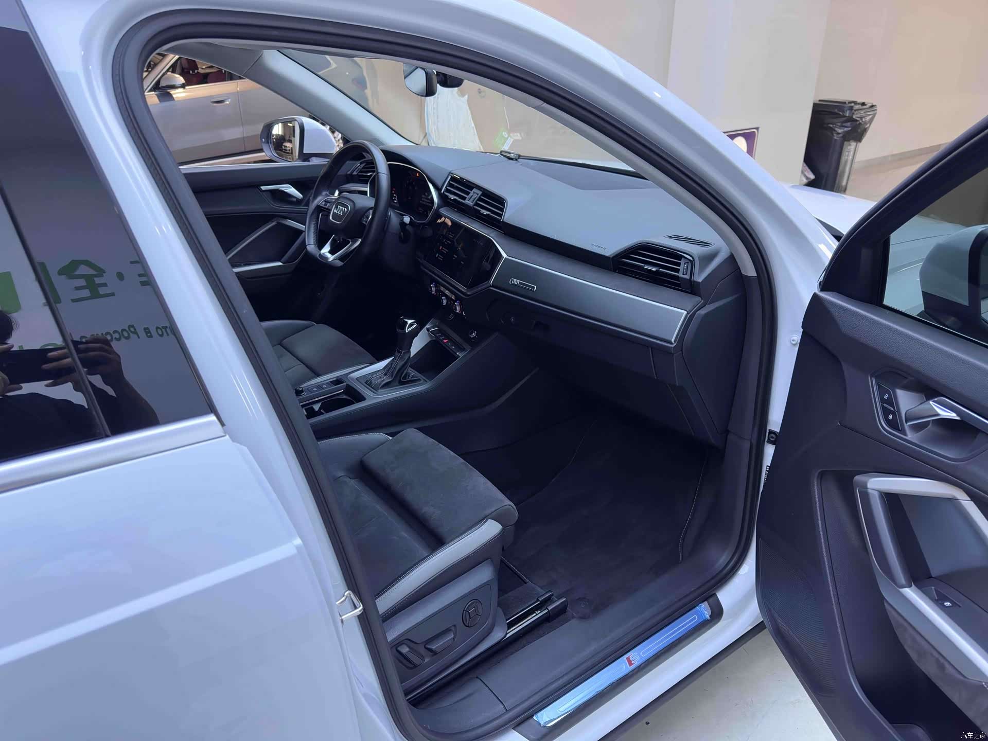 Audi Q3, 2023 11