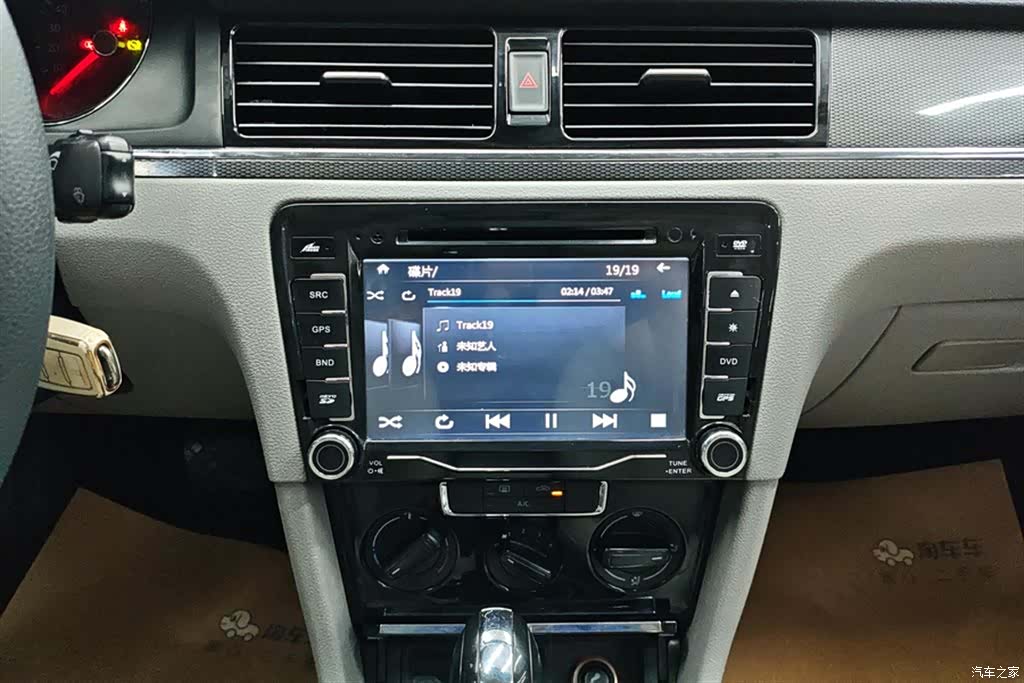 Volkswagen Bora, 2013 13