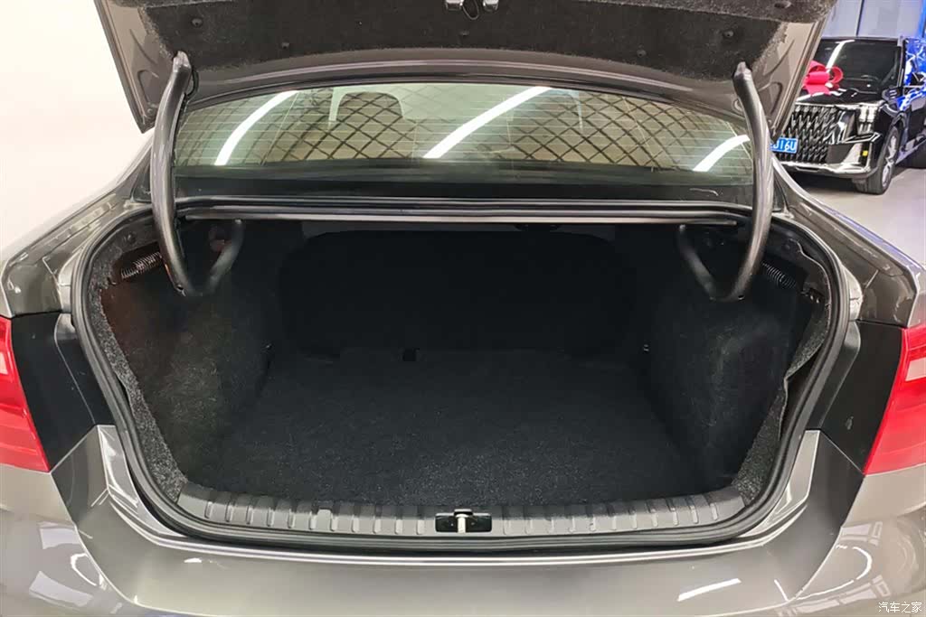 Volkswagen Bora, 2013 4