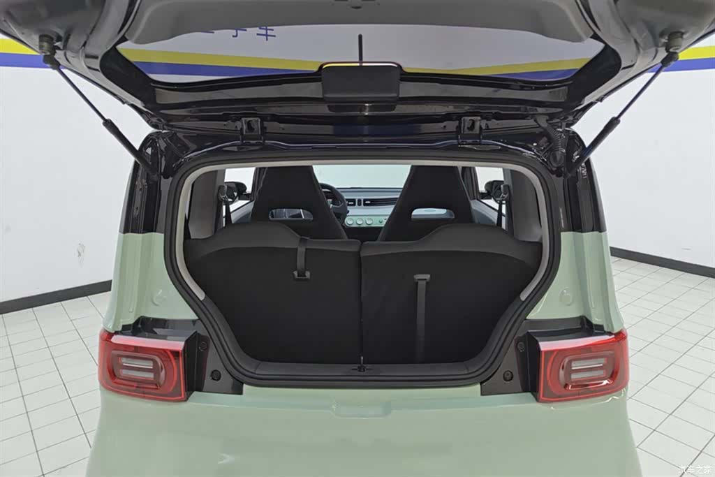 Wuling MINIEV, 2022 4