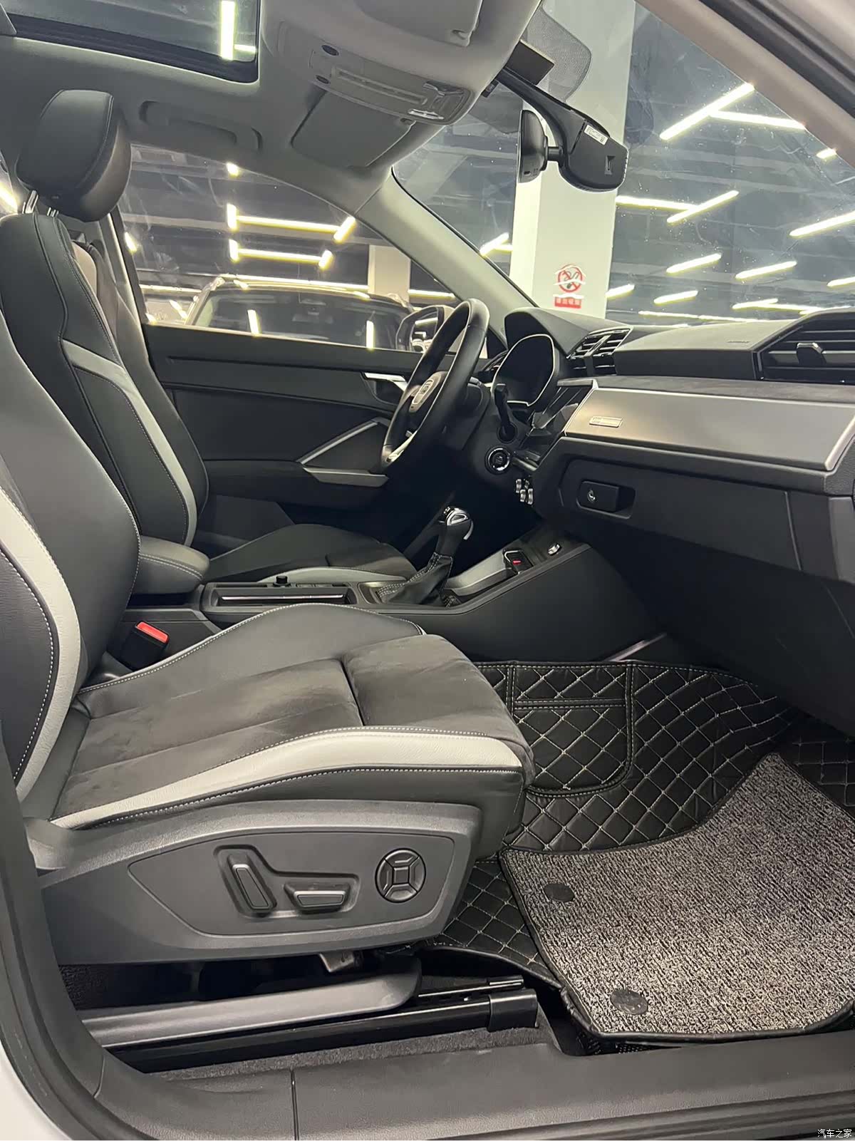 Audi Q3, 2023 10