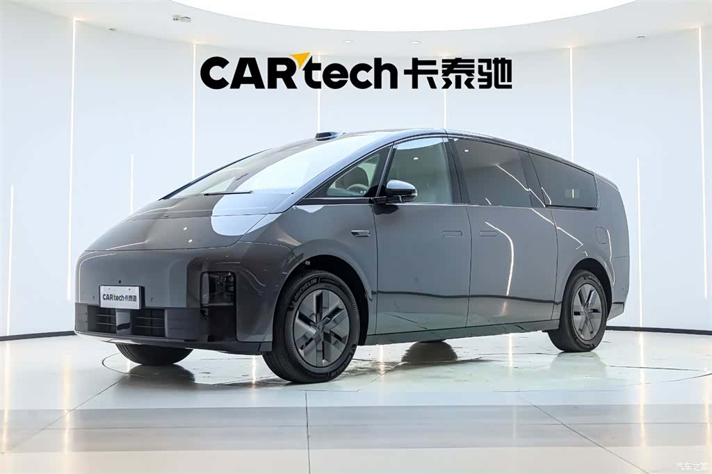 Li Auto MEGA, 2025 все фото