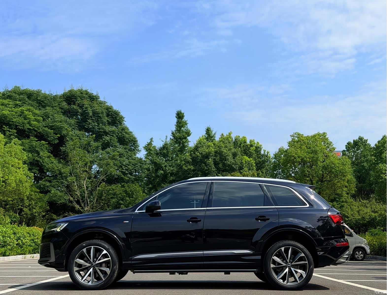 Audi Q7, 2021 9