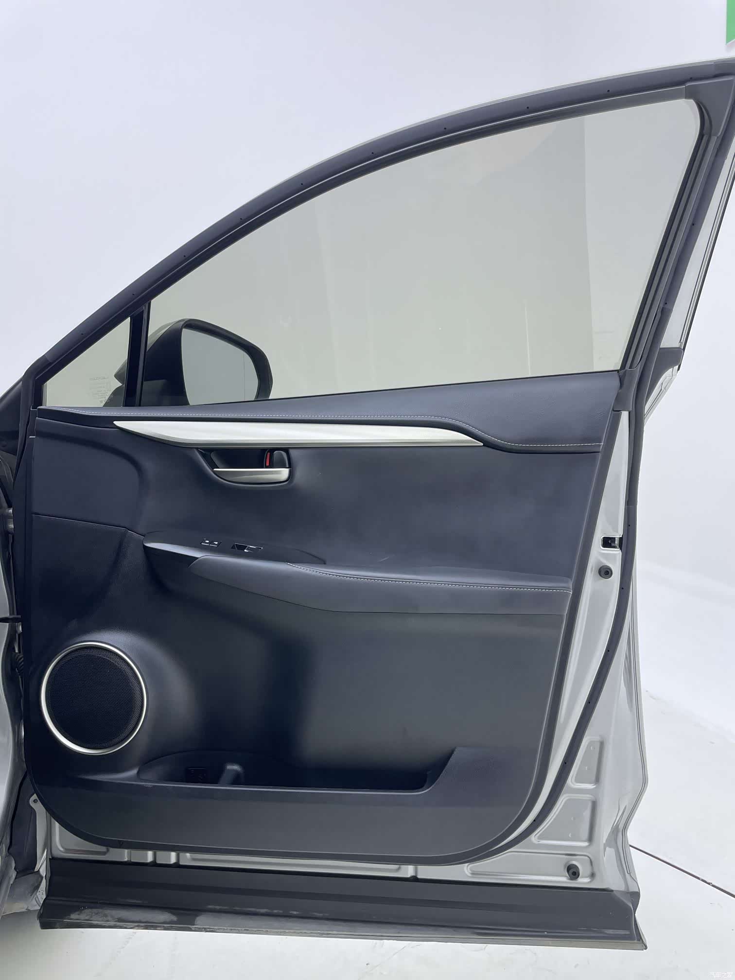 Lexus NX, 2020 28