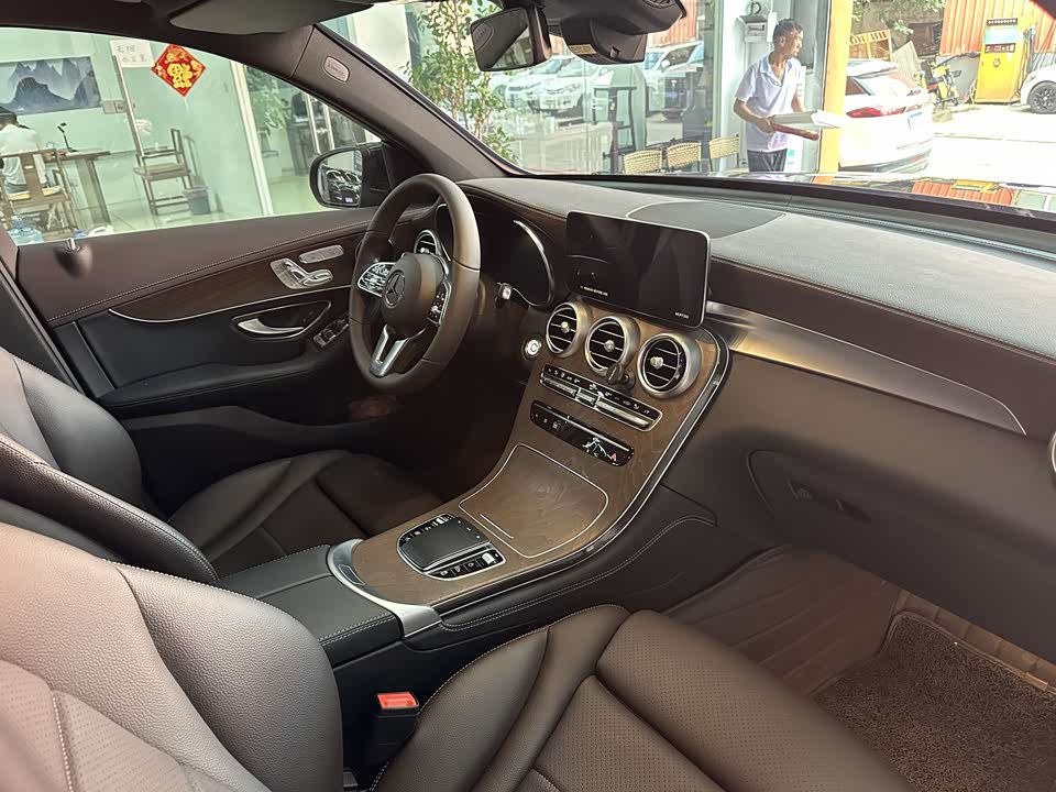 Mercedes-Benz GLC Mercedes-Benz GLC