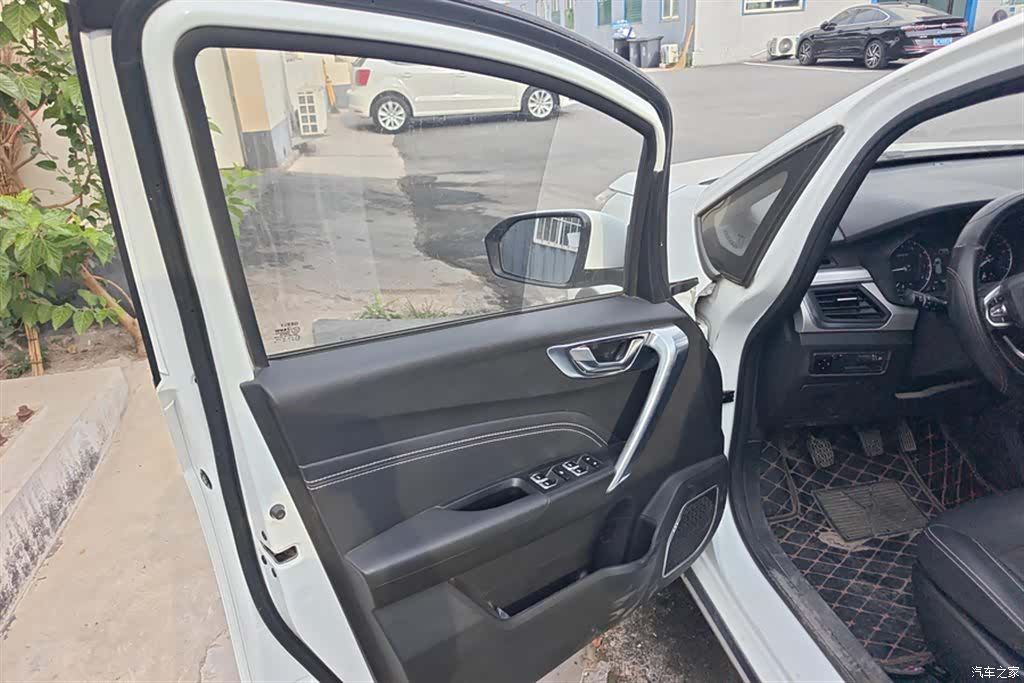Geely X3, 2020 7