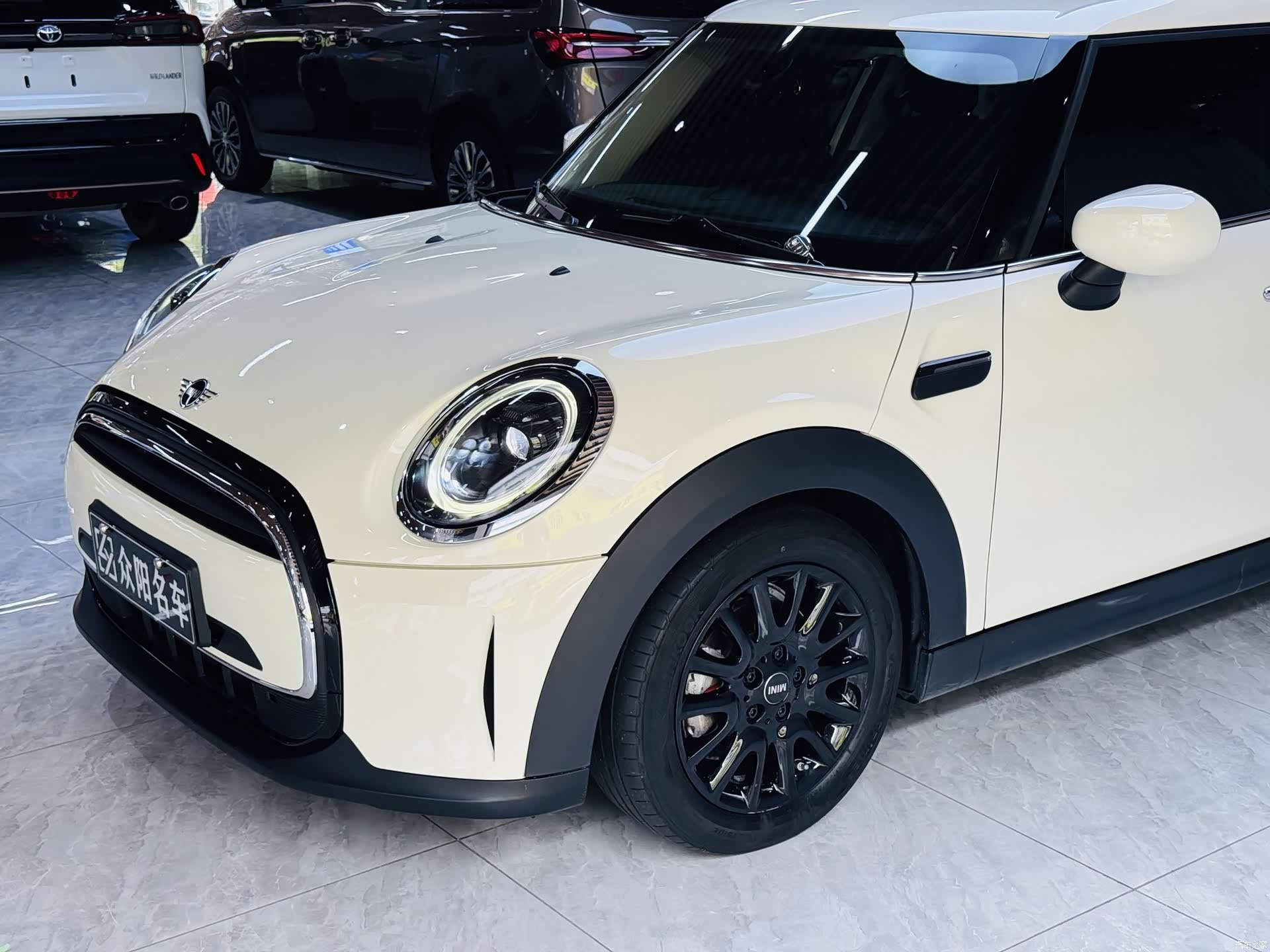 Mini ONE, 2021 3