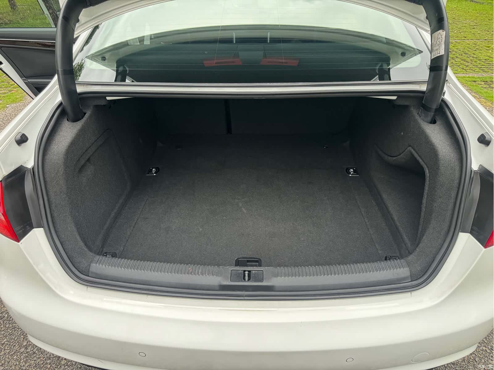 Audi A4L, 2013 22