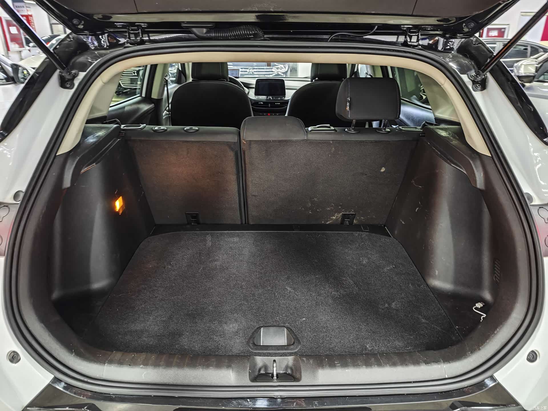 Buick Encore, 2020 11