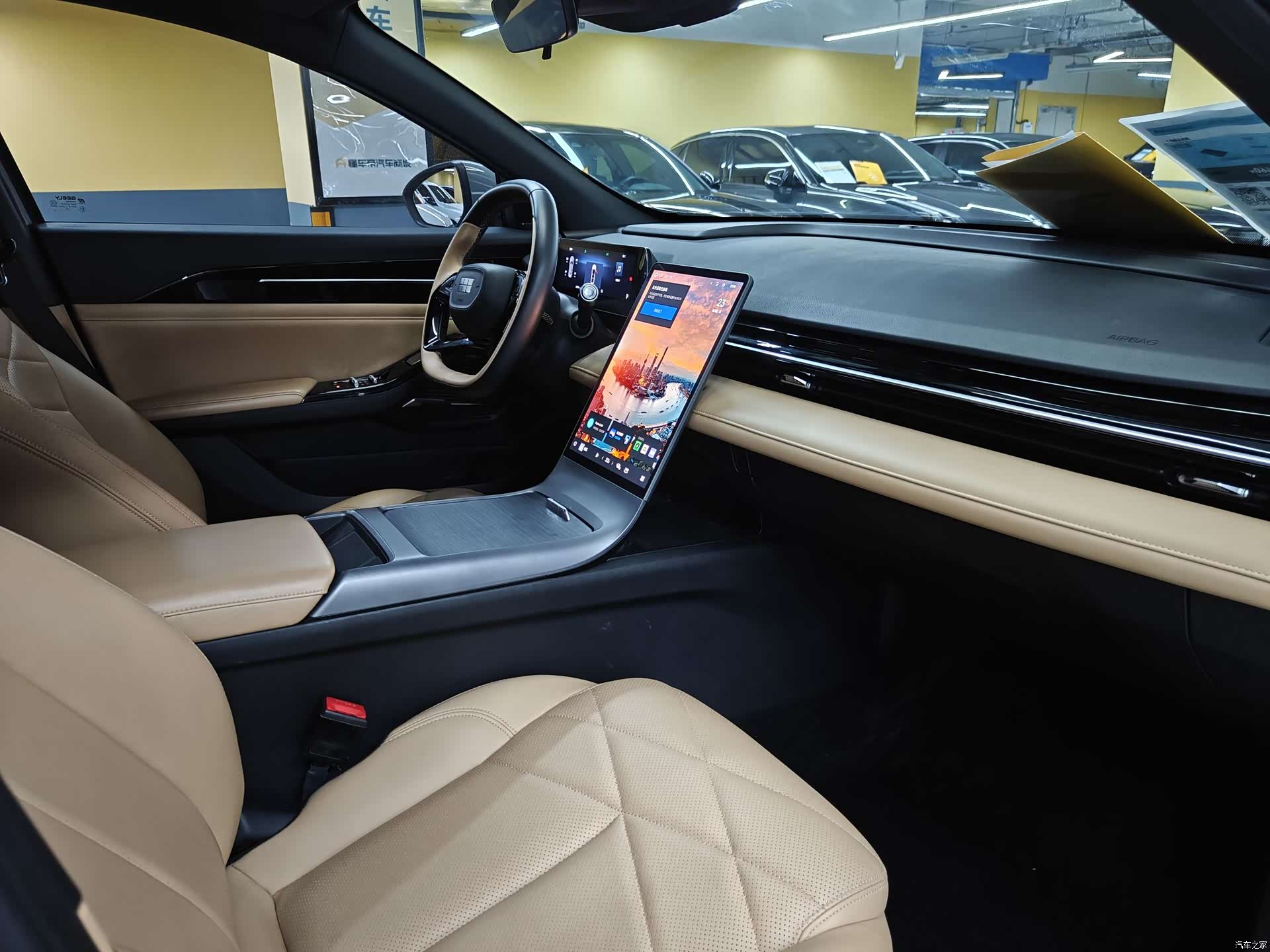 Geely Galaxy L6, 2024 13